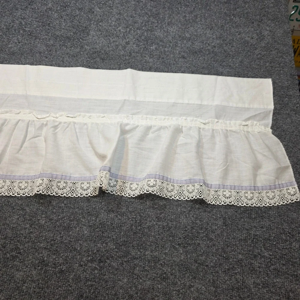 Vintage White Ruffled Lace Valance Blue Trim Farmhouse Cottagecore 46x10